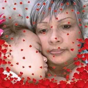 Meet your Posher, Sara